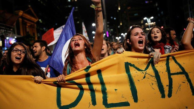 Brazilians march to protest coup against President Dilma Rousseff in Rio de Janeiro, Brazil on 31 August 2016.